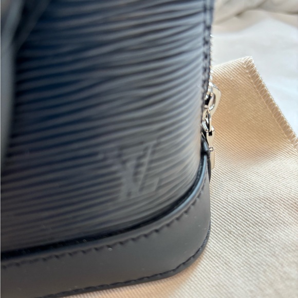 Louis Vuitton Nano Alma Black Leather Silver Hardware - Picture 3 of 8